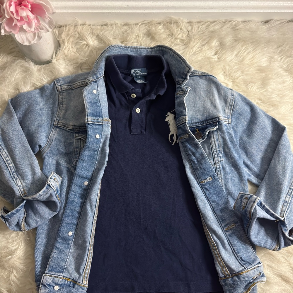 H&M light Denim jacket w/“copper” buttons on front&sleeves Siz:12 Good condition